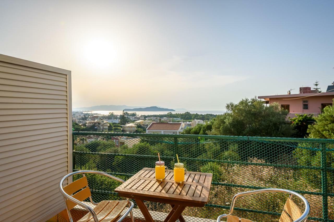 Golden Beach Hill Apartments Kato Daratso Luaran gambar